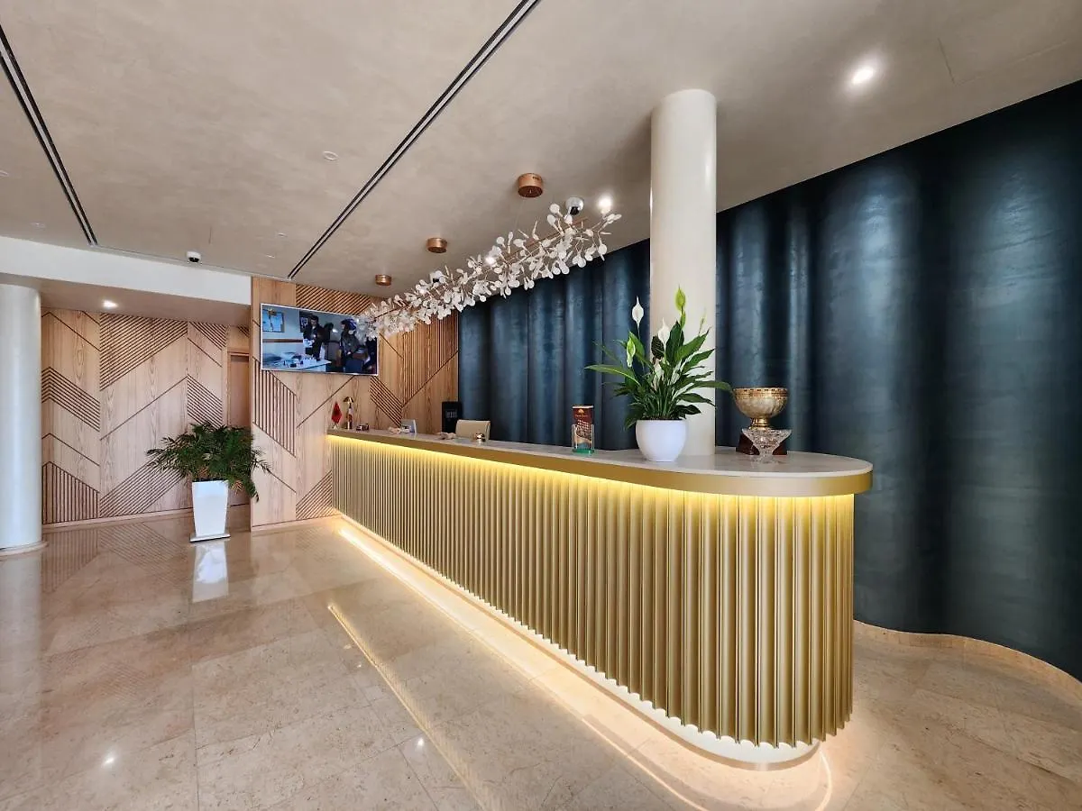 Hotel Gold Vlorë 4*,